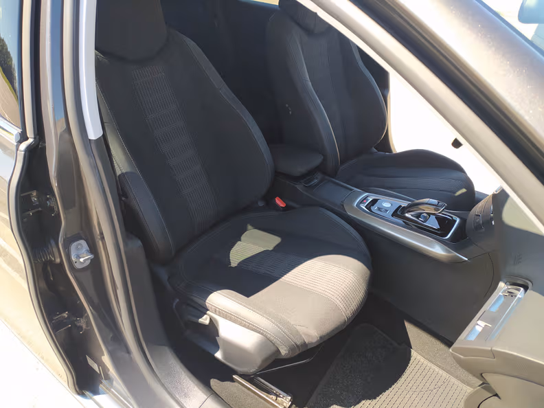 Peugeot 308 - 35