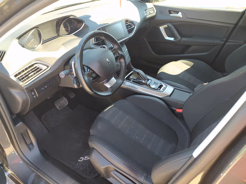 Peugeot 308 - 7