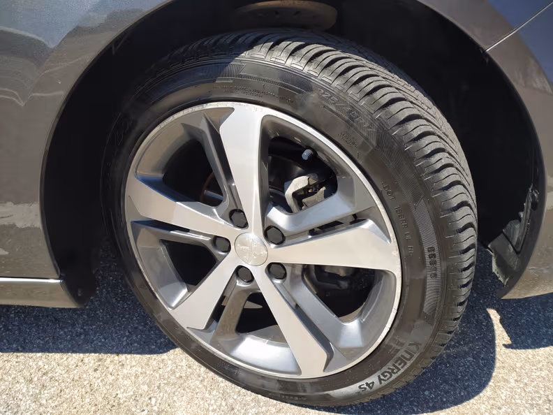 Peugeot 308 - 13