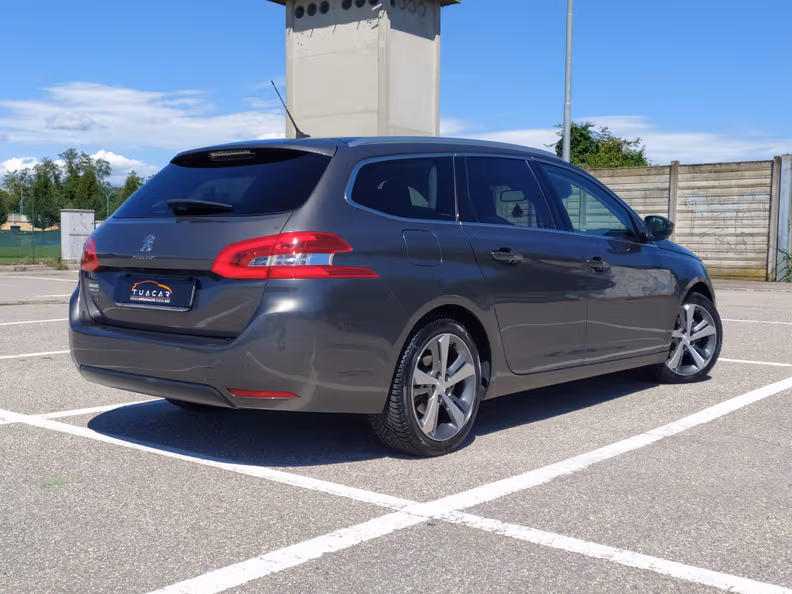Peugeot 308 - 4