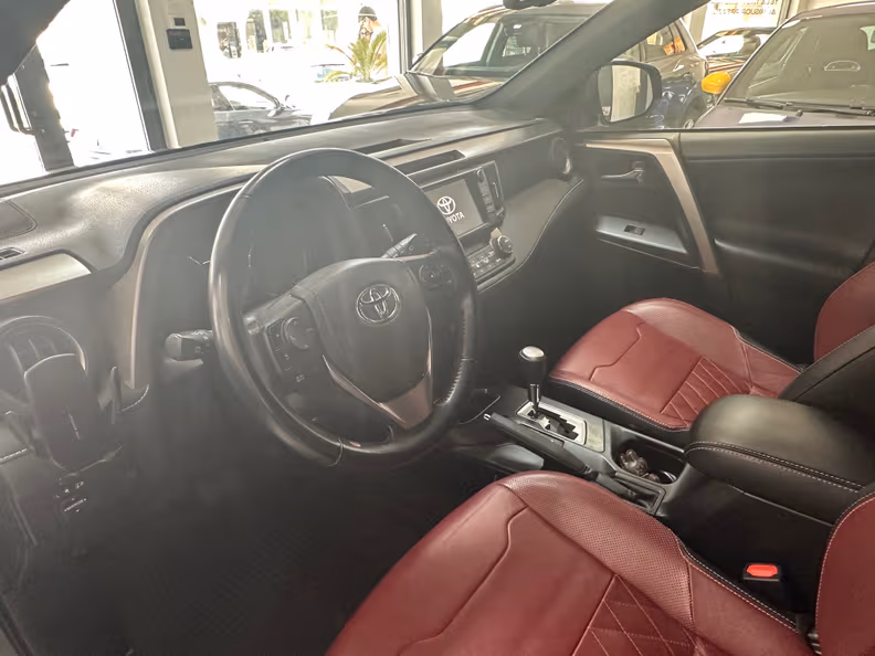 Toyota RAV 4 - 10