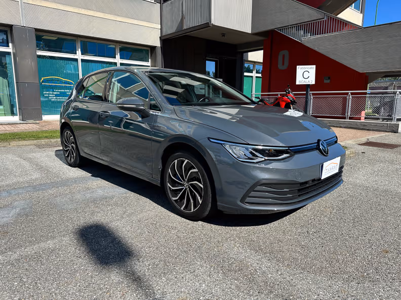 Volkswagen Golf - 3