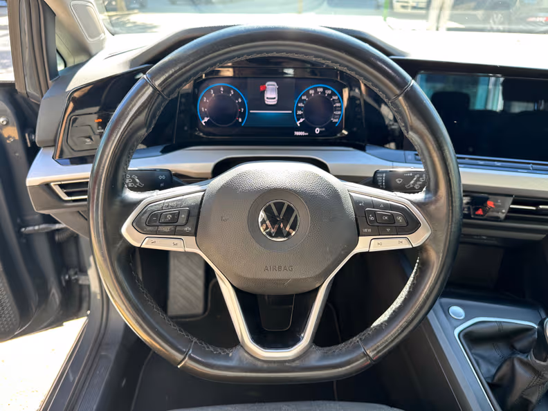 Volkswagen Golf - 9