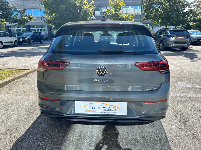 Volkswagen Golf - 5