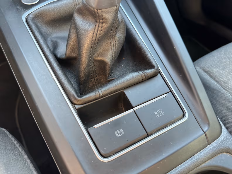 Volkswagen Golf - 28