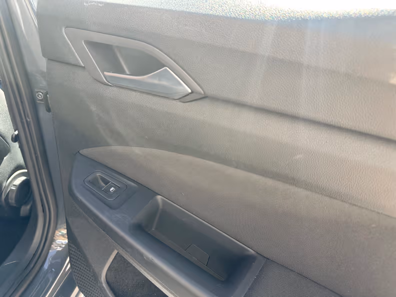 Volkswagen Golf - 36