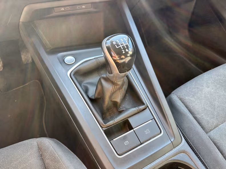 Volkswagen Golf - 27