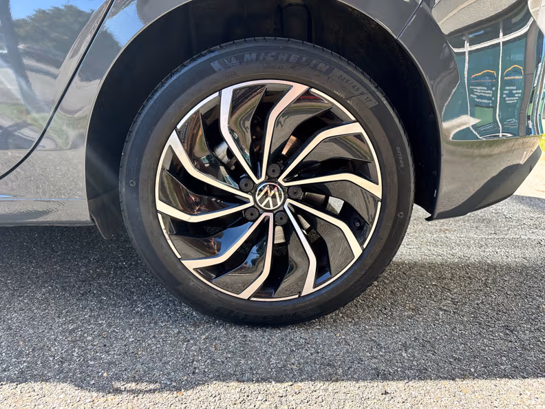 Volkswagen Golf - 20