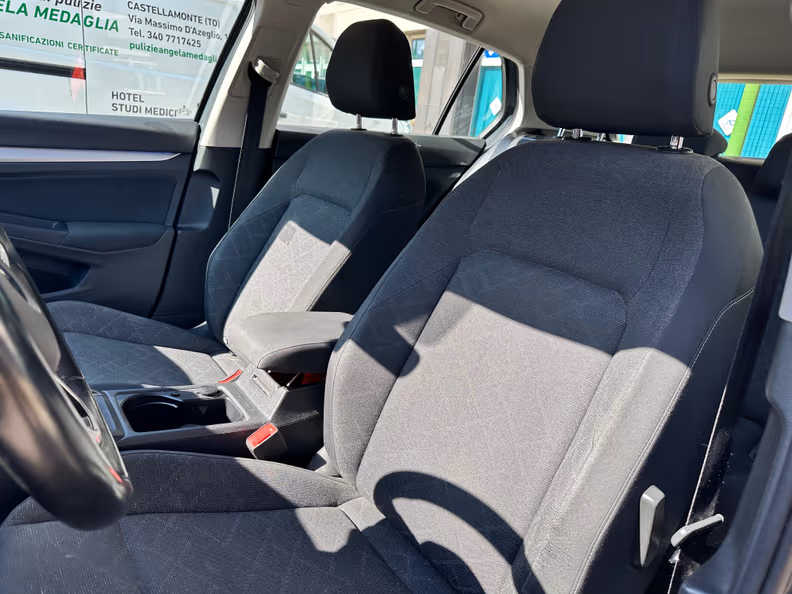 Volkswagen Golf - 13
