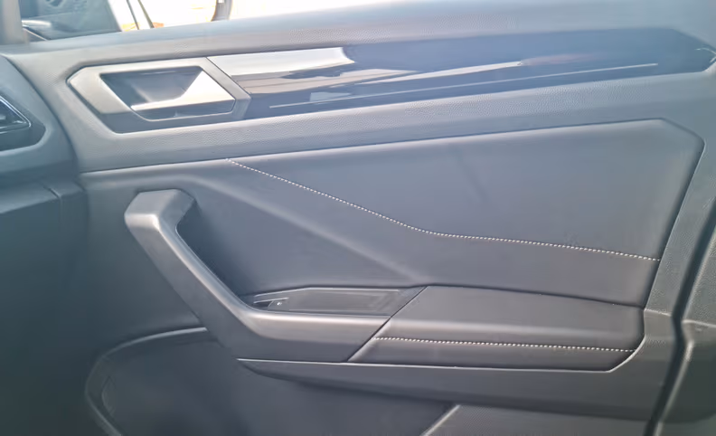 Volkswagen T-ROC - 36