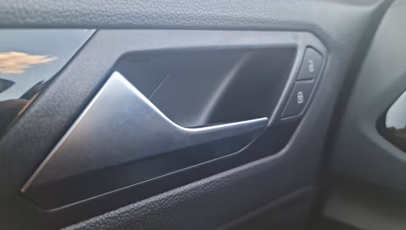 Volkswagen T-ROC - 25