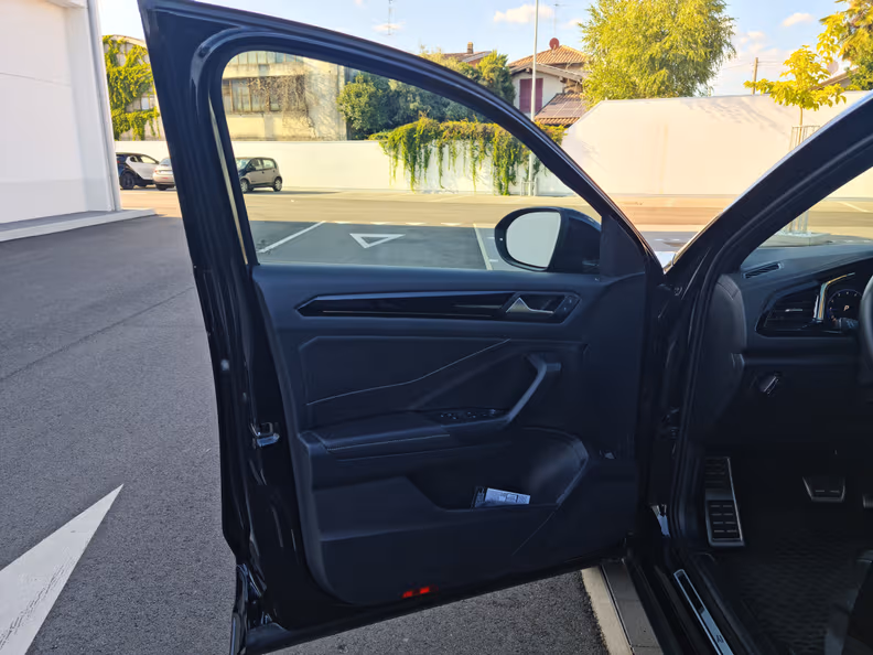 Volkswagen T-ROC - 42