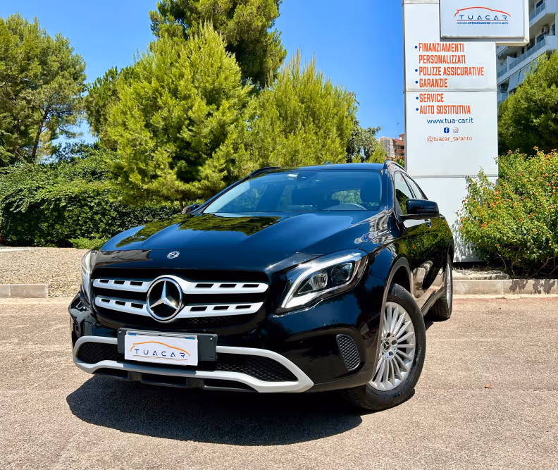 Mercedes-Benz GLA-Class - 1