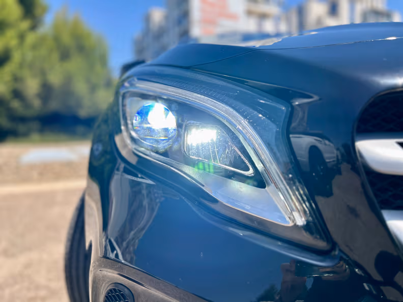 Mercedes-Benz GLA-Class - 12