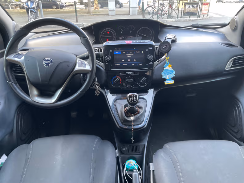 Lancia Ypsilon - 8