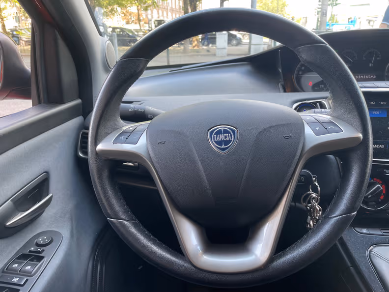 Lancia Ypsilon - 26