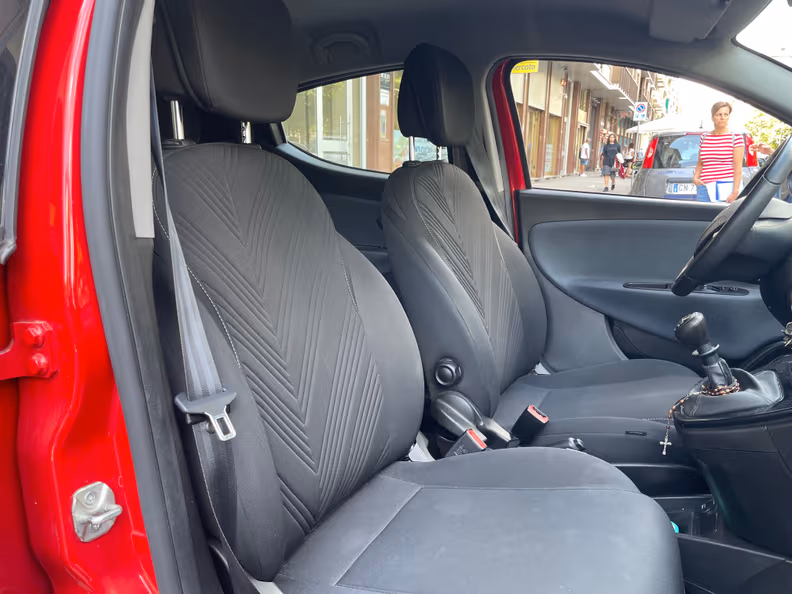 Lancia Ypsilon - 11