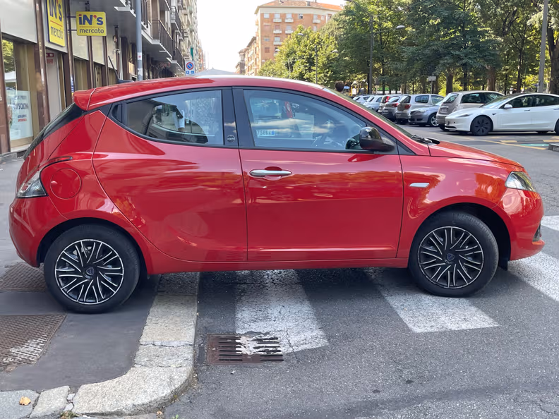 Lancia Ypsilon - 16