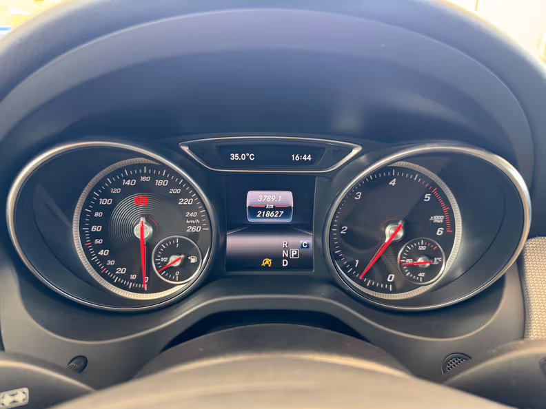 Mercedes-Benz GLA-Class - 12