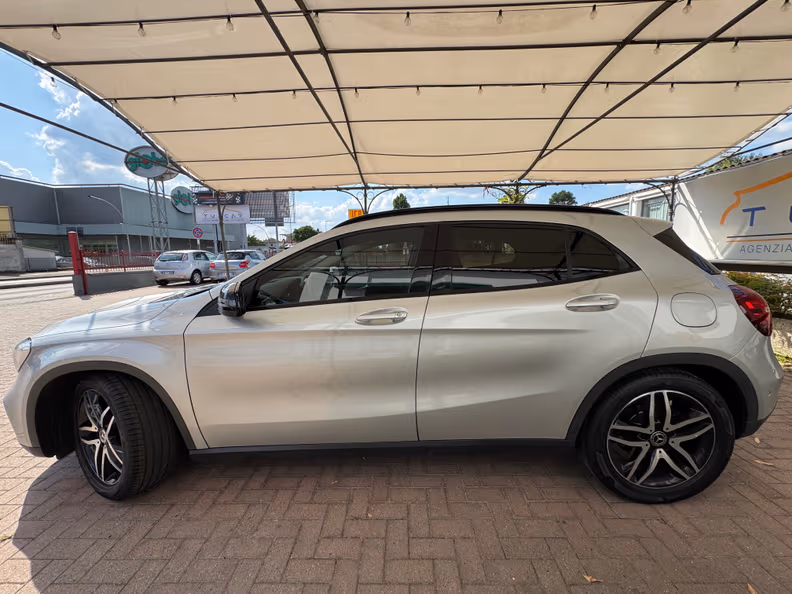 Mercedes-Benz GLA-Class - 16