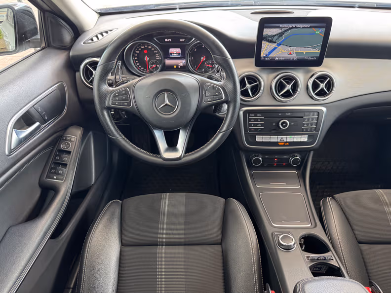 Mercedes-Benz GLA-Class - 7