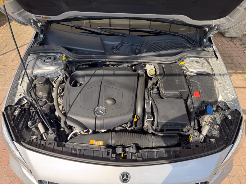 Mercedes-Benz GLA-Class - 38