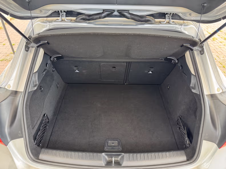 Mercedes-Benz GLA-Class - 37
