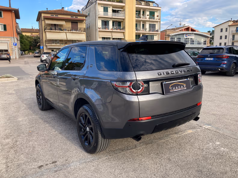 Land Rover Discovery Sport - 7