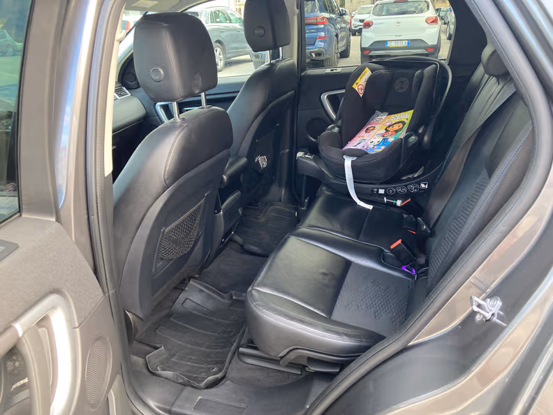 Land Rover Discovery Sport - 36