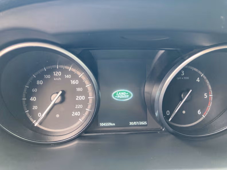 Land Rover Discovery Sport - 25
