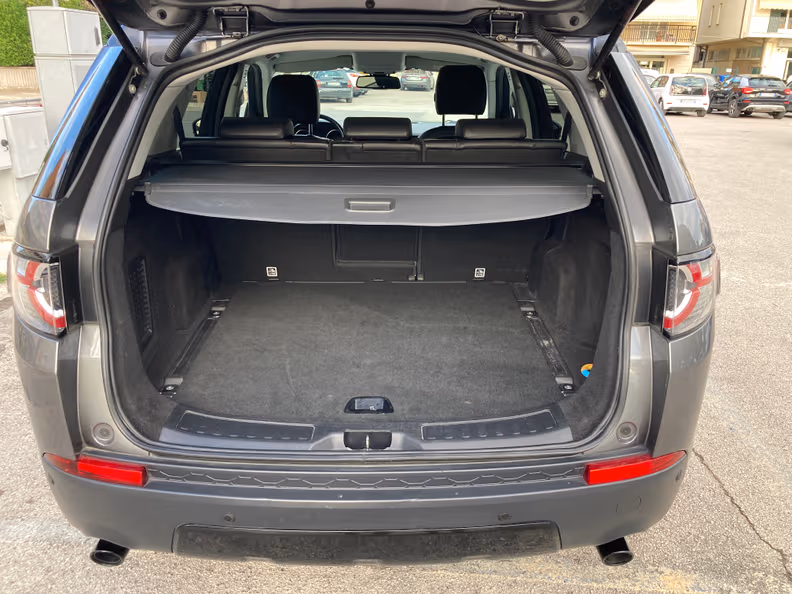 Land Rover Discovery Sport - 48