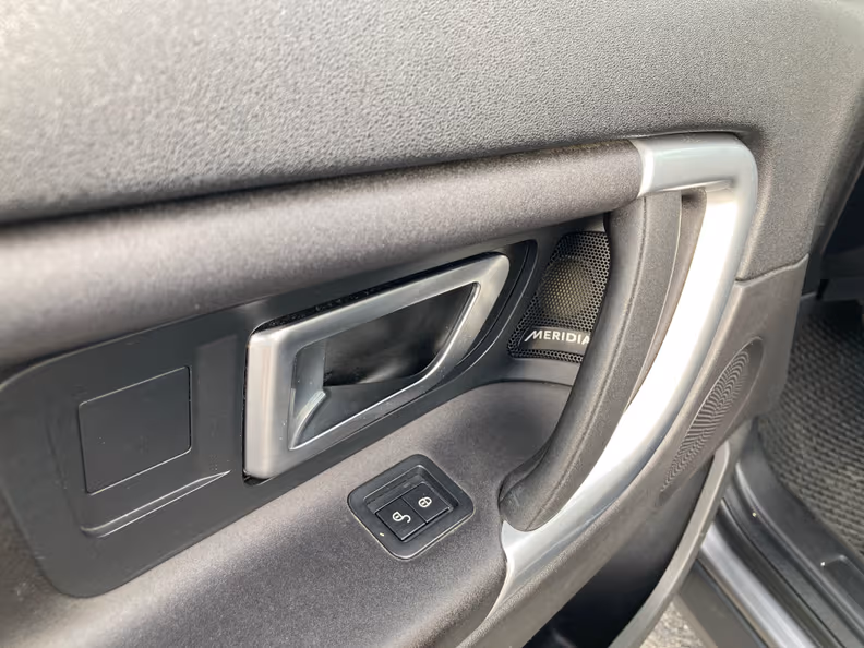 Land Rover Discovery Sport - 21