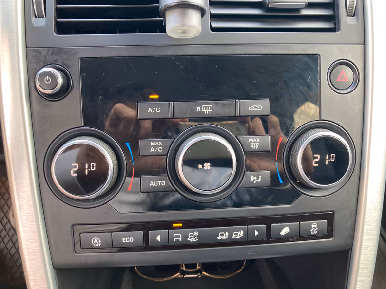 Land Rover Discovery Sport - 33