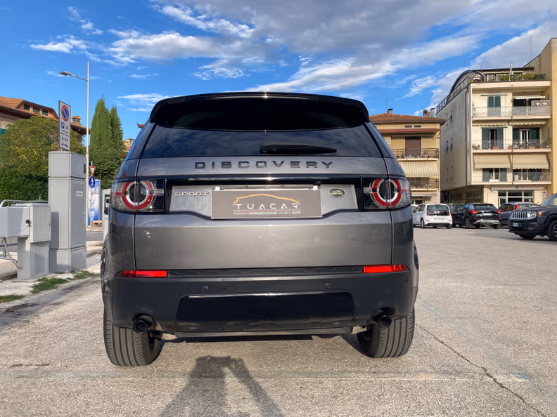 Land Rover Discovery Sport - 9