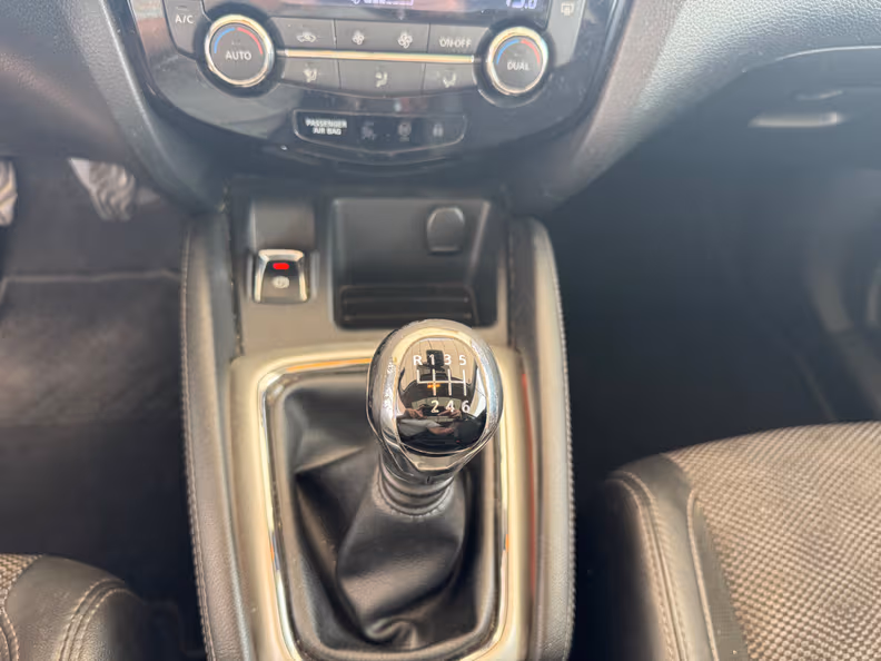 Nissan Qashqai - 14