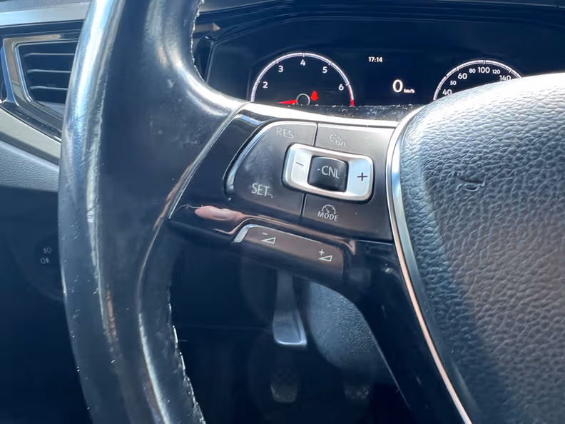 Volkswagen Polo - 26