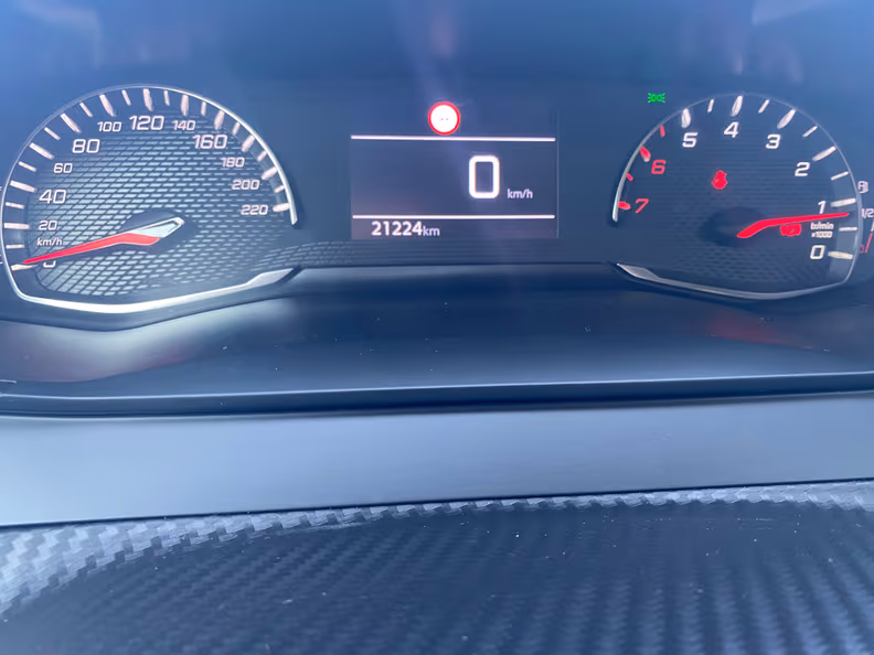 Peugeot 208 - 19