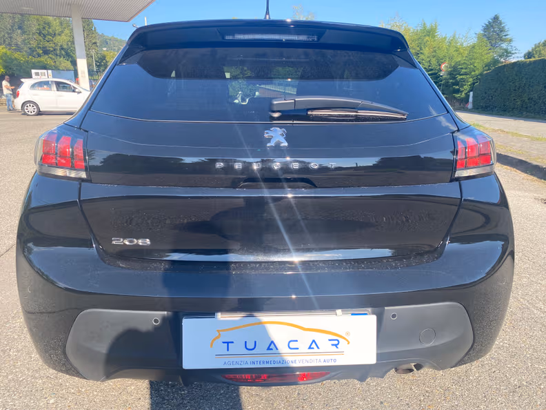 Peugeot 208 - 6