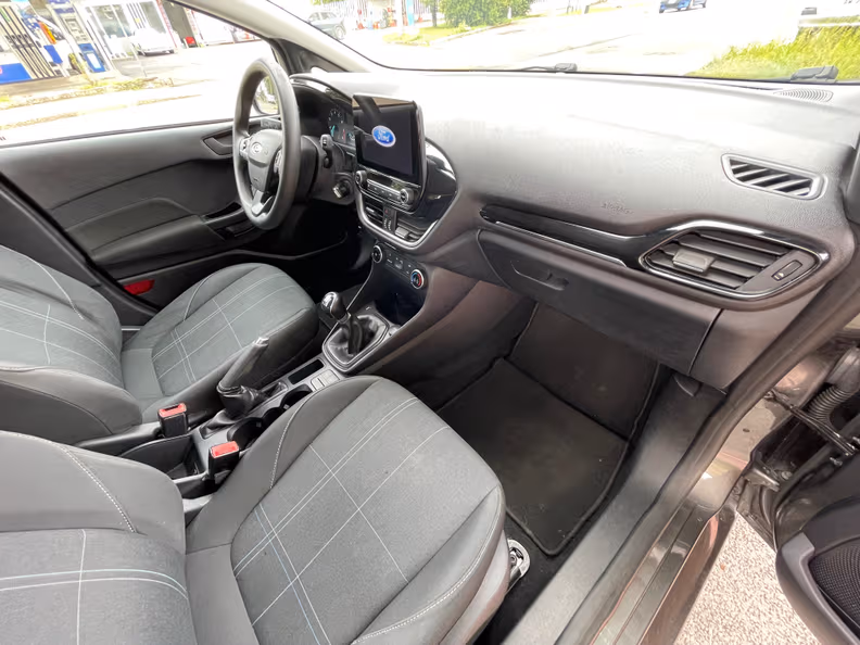 Ford Fiesta - 26
