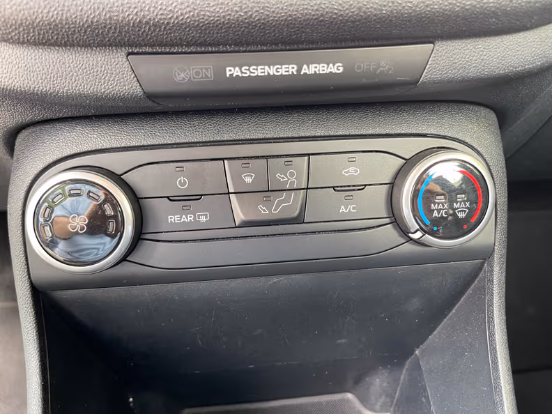 Ford Fiesta - 22