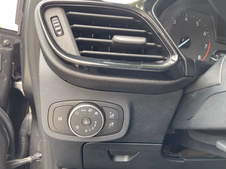 Ford Fiesta - 23