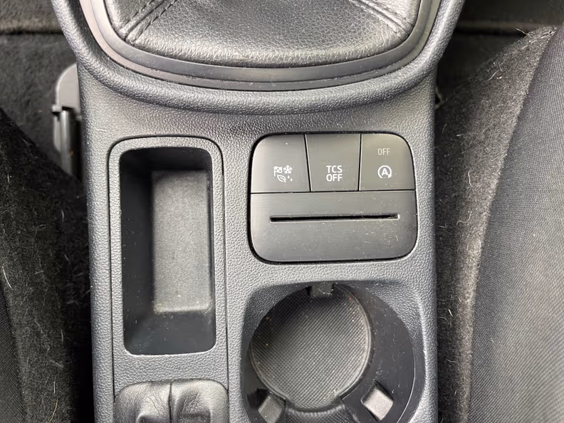 Ford Fiesta - 24