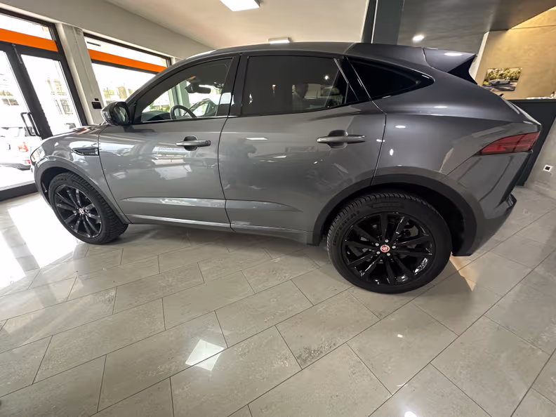Jaguar E-Pace - 2