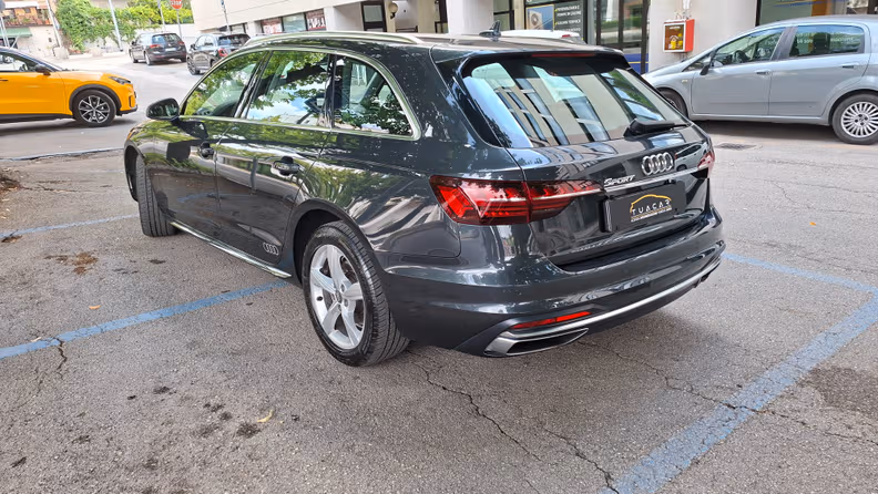 Audi A4 - 5