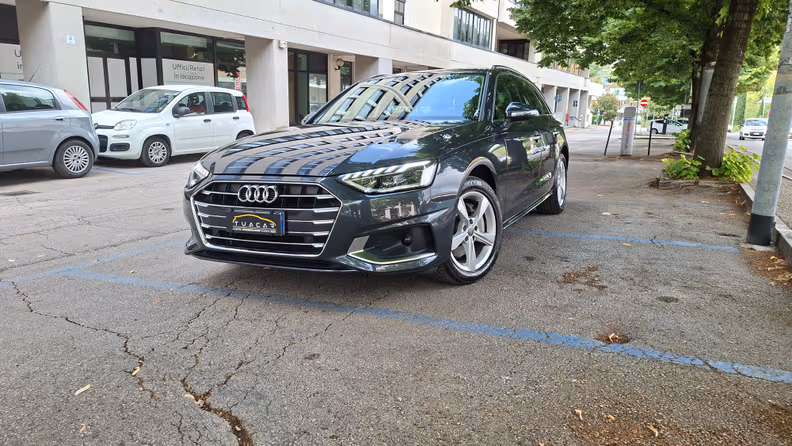 Audi A4 - 1