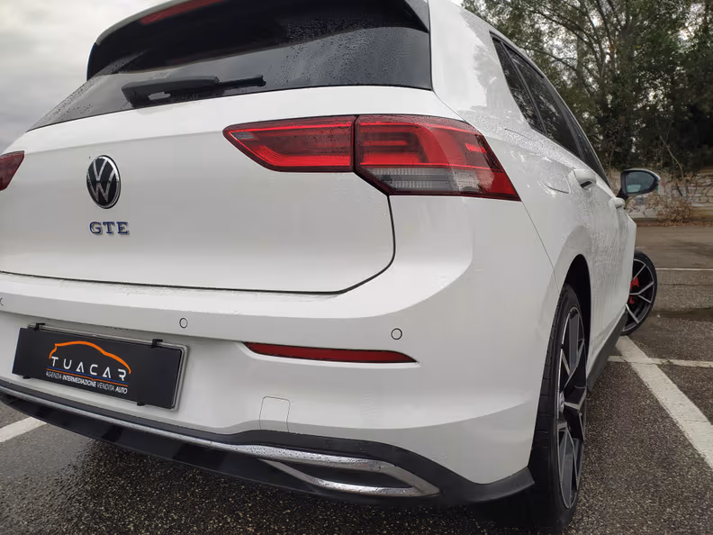 Volkswagen Golf - 24