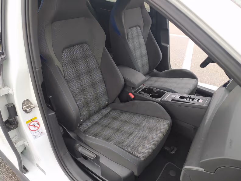 Volkswagen Golf - 40