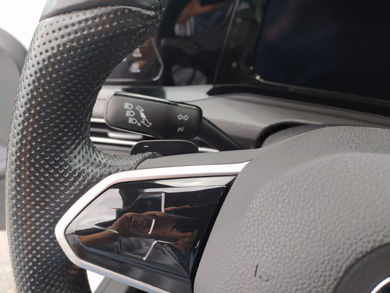 Volkswagen Golf - 55