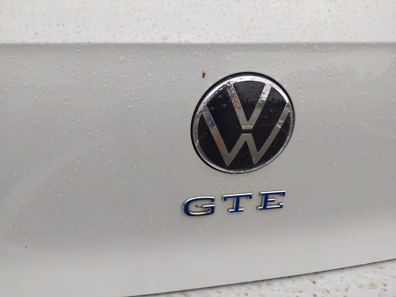 Volkswagen Golf - 28