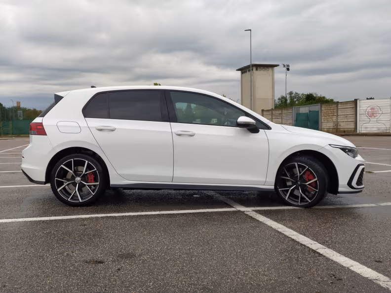 Volkswagen Golf - 20
